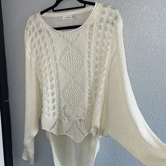 COPY - Blu pepper sweater size Medium - Picture 2 of 9